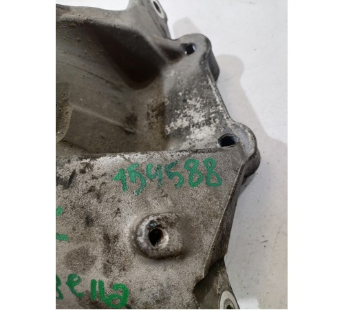 Кулак поворотный задний левый