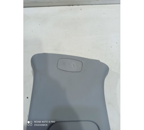 Обшивка центральной стойки(левая верхняя)