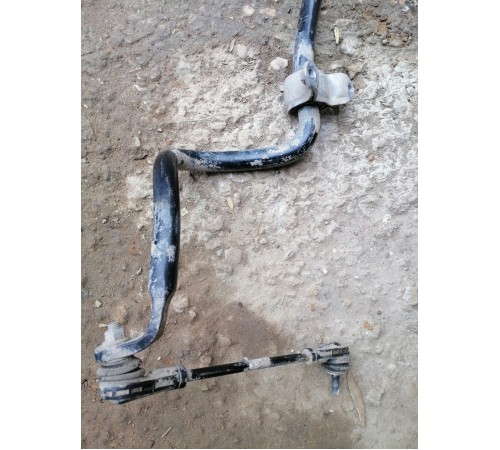 Стабилизатор передний