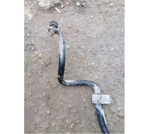 Стабилизатор передний