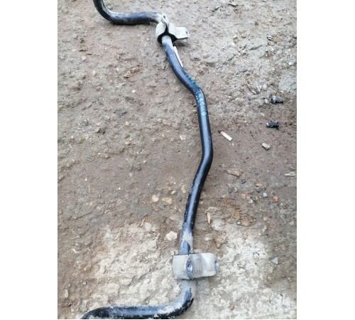 Стабилизатор передний