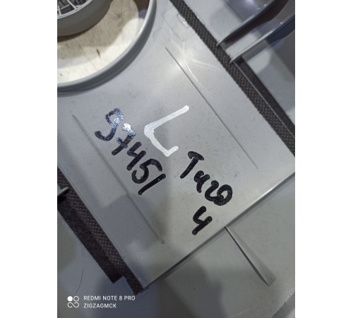 Обшивка центральной стойки(левая верхняя)