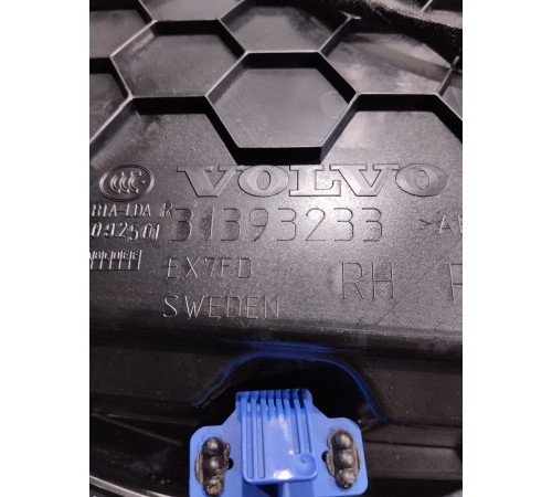 Обшивка двери (задняя правая)