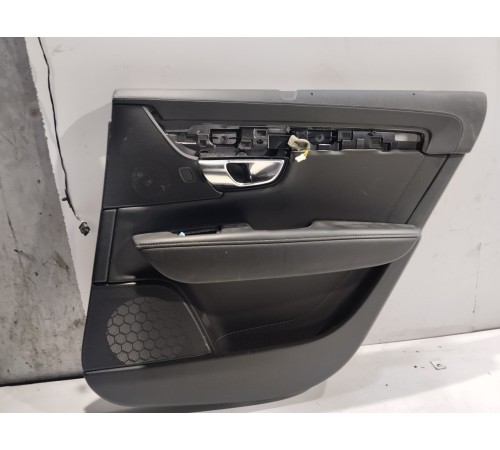 Обшивка двери (задняя правая)