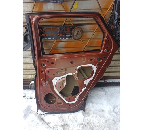 Дверь (задняя, правая)