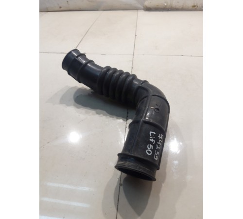 Патрубок воздушного фильтра