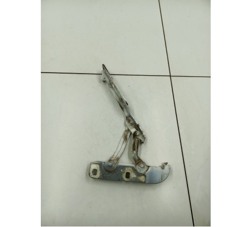 Петля капота правая