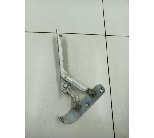 Петля капота правая