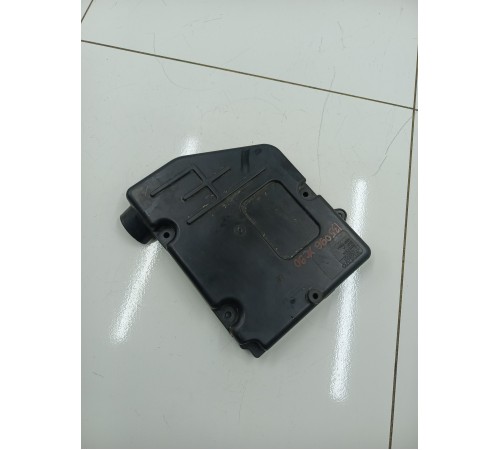 Крышка блока управления двигателем защитная