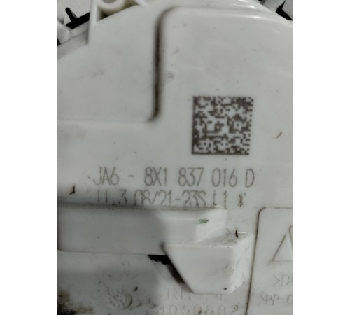 Замок двери (передний правый)