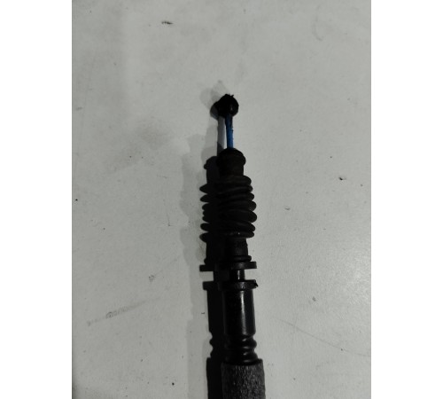 Замок двери (передний правый)