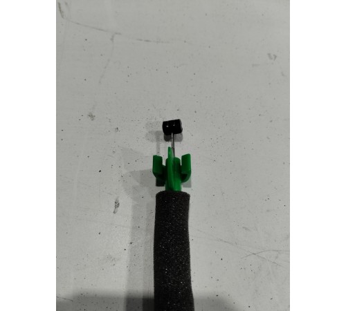 Замок двери (передний правый)