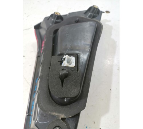 Фонарь задний правый внутренний