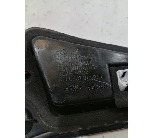 Фонарь задний правый внутренний