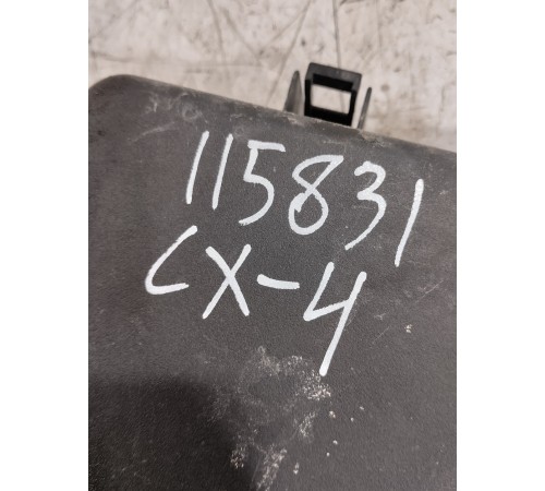 Крышка блока предохранителя