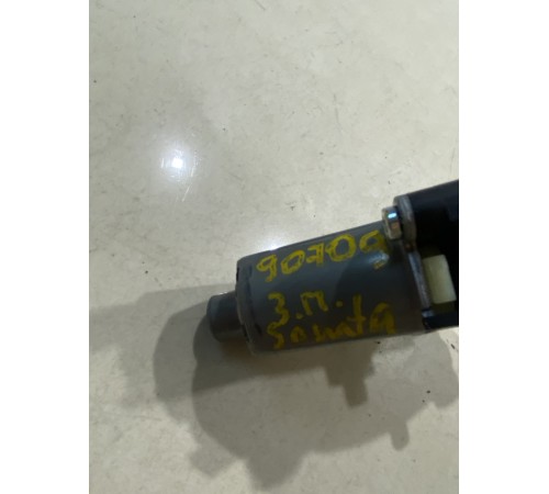 Моторчик стеклоподъемника (задний правый)