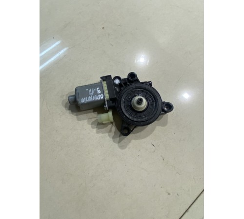 Моторчик стеклоподъемника (задний правый)