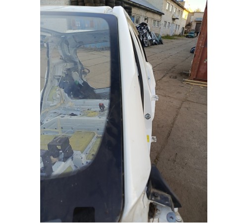 Стойка лобового стекла левая