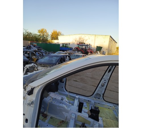 Стойка лобового стекла левая