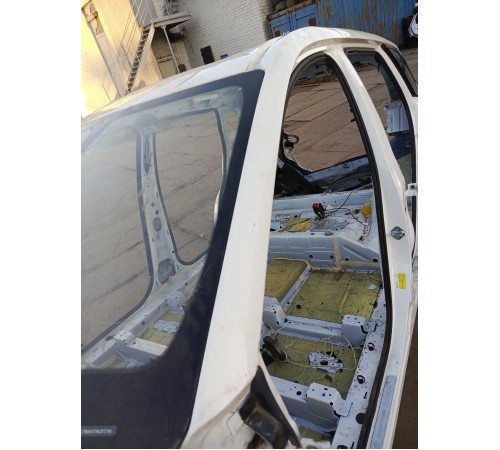 Стойка лобового стекла левая