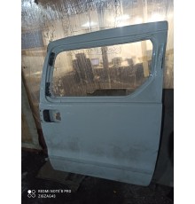 Дверь (средняя, правая)