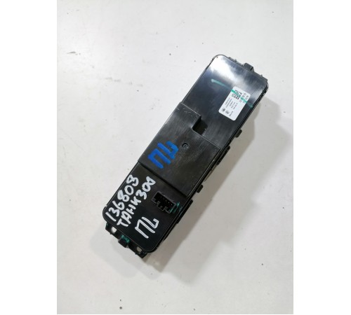 Блок управления стеклоподьемниками передний левый