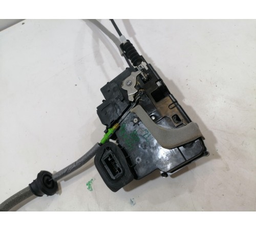 Замок двери передний левый