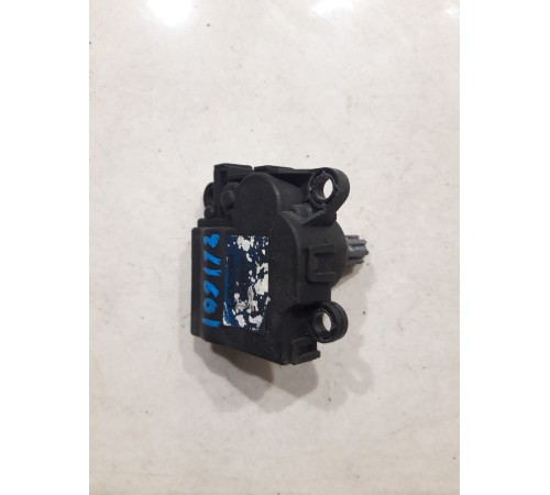 Моторчик привода заслонок отопителя