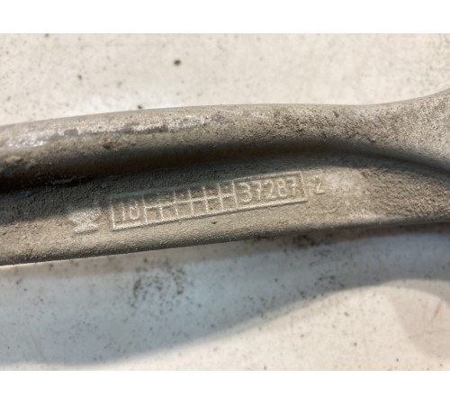 Рычаг подвески (задний, левый, верхний)