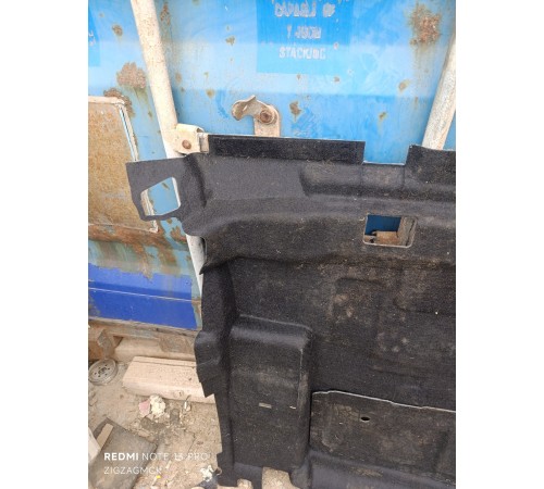 Обшивка пола багажника