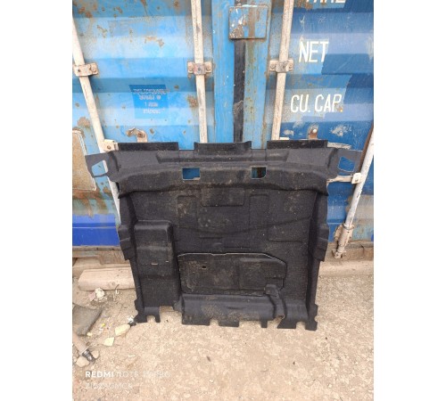 Обшивка пола багажника