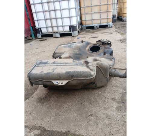 Бак топливный