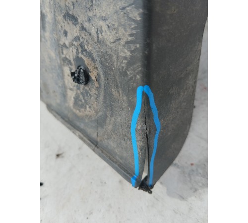 Накладка крыла передняя правая