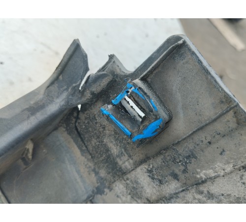 Накладка крыла передняя правая