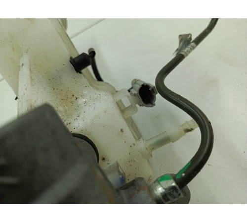 Главный тормозной цилиндр с бачком