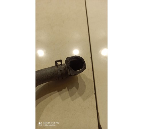 Патрубок радиатора на вход