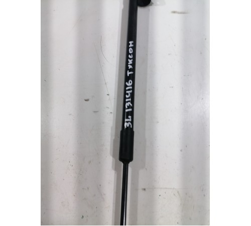 Амортизатор крышки багажника