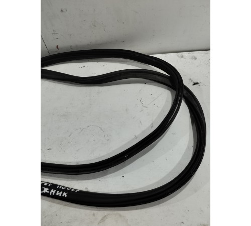 Уплотнитель багажника