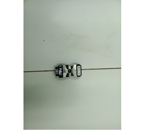 Внутренний светильник салона левый