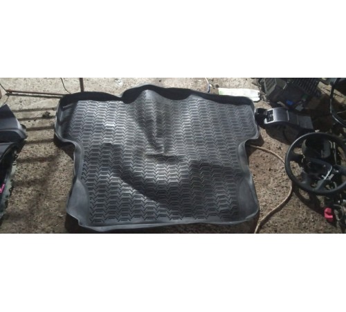 Пол багажника