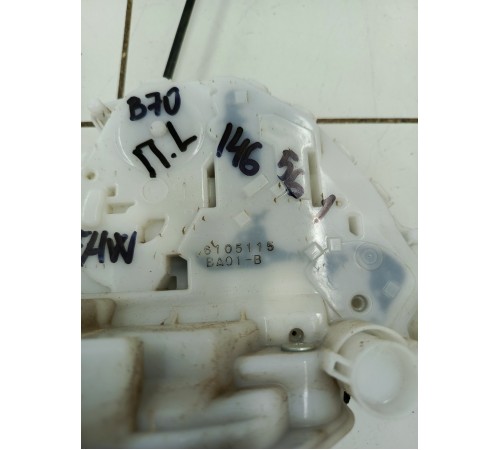 Замок двери передний левый