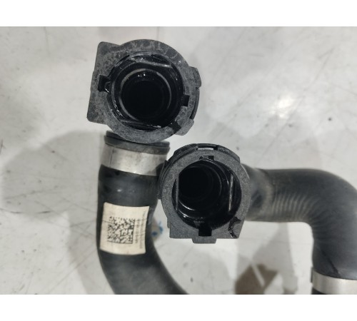 Патрубок системы охлаждения