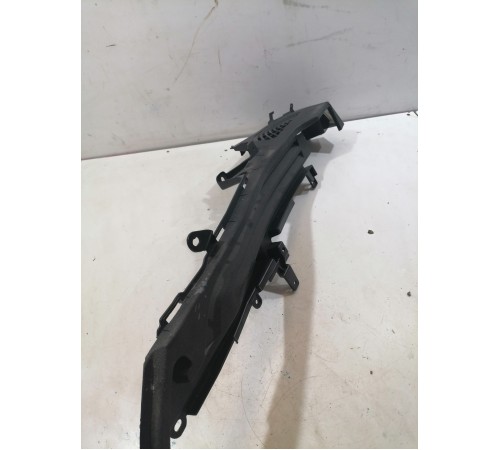 Направляющая шторки багажника левая