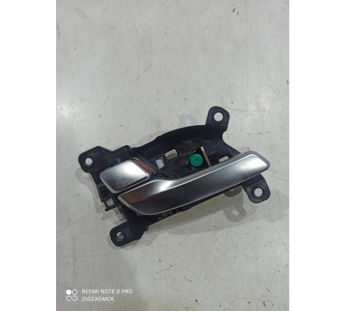 Ручка двери (передняя левая внутренняя)