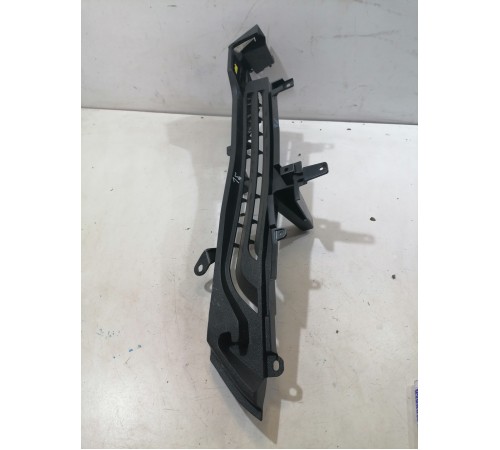 Направляющая шторки багажника левая