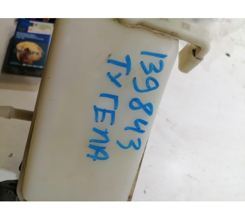 Главный тормозной цилиндр с бачком