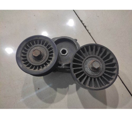 Ролик-натяжитель