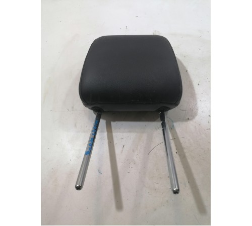 Подголовник передний