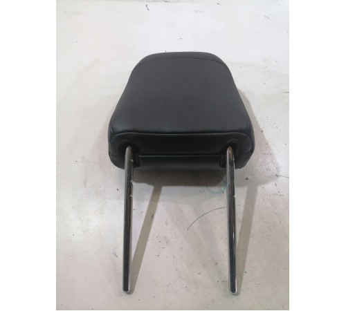 Подголовник передний