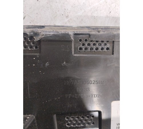 Накладка (молдинг) двери задняя левая нижняя